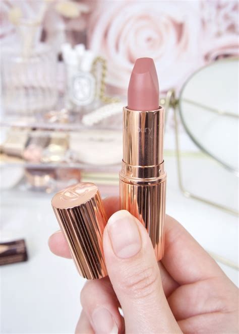 Beste Nude Lips Charlotte Tilbury Pillow Talk Lip Cheat Matte