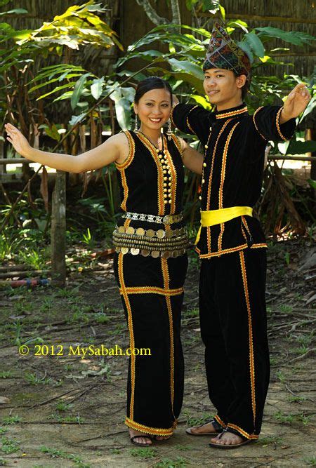 The Sumazau Dance The Popular Kadazandusun Dance From Sabah Malaysia