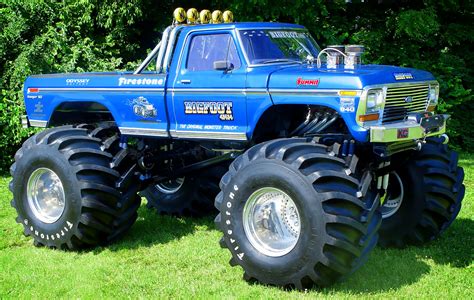 Bigfoot® No 1 110 Scale Officially Licensed Replica Monster Truck