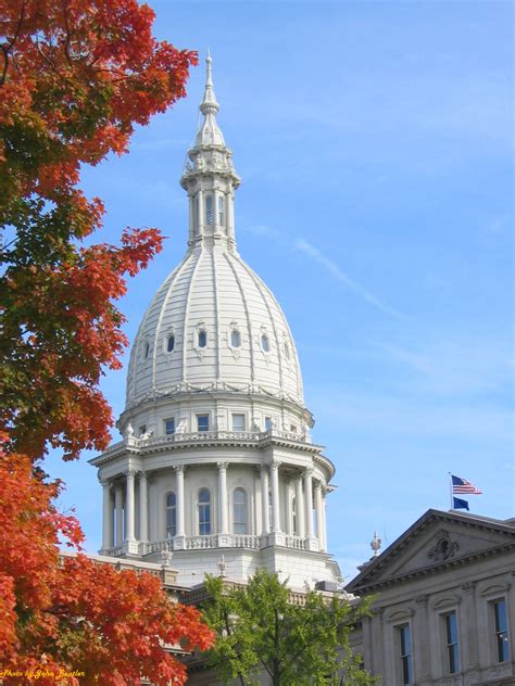 Michigan State Senate: Photo Gallery / Fall