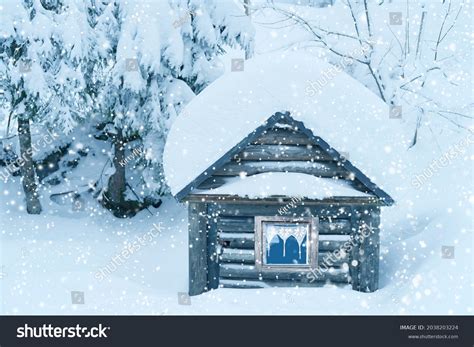 45341 Hut Snow White Images Stock Photos And Vectors Shutterstock