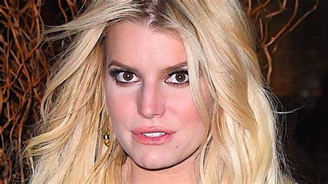 jessica simpson is being mom shamed for sharing her daughter s bikini photo huffpost entertainment