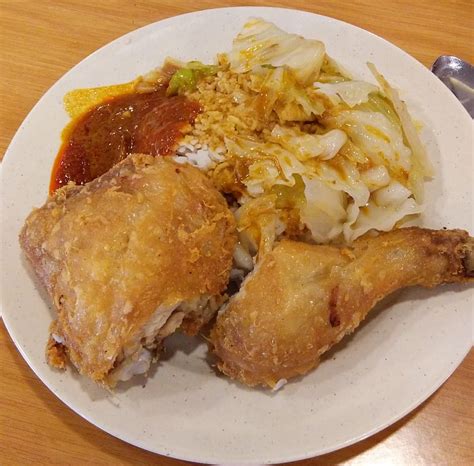 Check out the full menu for lee's fried chicken. foodbin: Restoran Lim Fried Chicken @SS2.