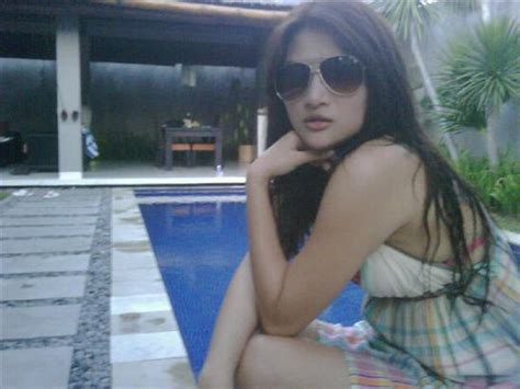 Ooh Yes Photo Bugil Lolita Putri Rizky Actress Indonesia