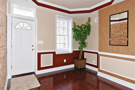 Chair rail height is 36 inches to save the wall from. Two Tone Chair Rail Ideas : Beautiful Two Tone Walls With ...