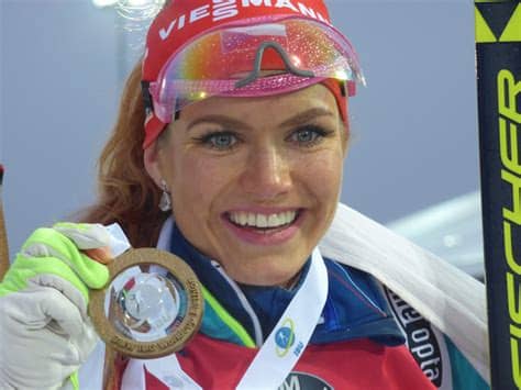 Brązowy medalista zimowych igrzysk olimpijskich w pjongczangu, w konkursie drużynowym. Sieg für Gabriela Koukalova vor Heimischer Kulisse