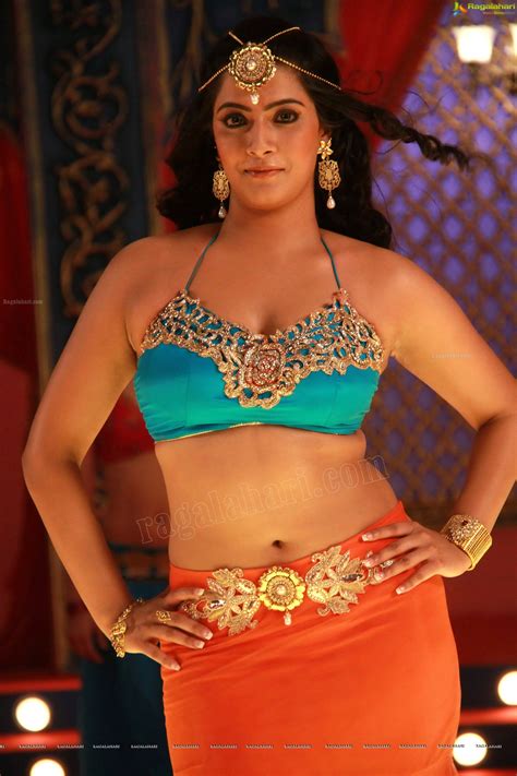 Actress varalakshmi sarathkumar was recently on the sets of arya's show enga veettu maapillai. Varalakshmi Sarathkumar - HD Gallery Image 4 | Hot actresses, Actresses