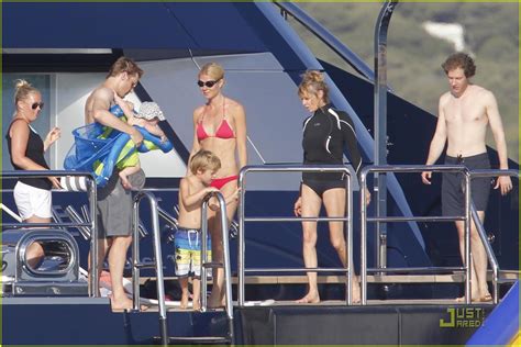 Gwyneth Paltrow Bikini Babe With Apple Moses Photo Apple Martin Celebrity Babies