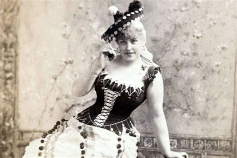 Victorian Corsets What They Were Like And How Women Used To Wear Them