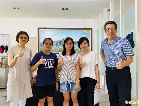 國中會考成績公布 網路查詢看這裡 2021/6/11 07:54 （6/11 08:02 更新） 110年國中教育會考成績11日上午8時開放網路查詢會考成績並寄發成績單。 讚!嘉縣民雄國中陳怡妤會考成績一級棒 榮膺嘉義區榜首 - 嘉義縣 - 自由時報電子報