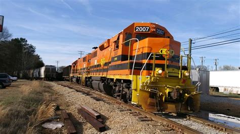 Carolina Andpiedmont Gp38 2 2007 And 2079 In Simpsonville Sc 22518