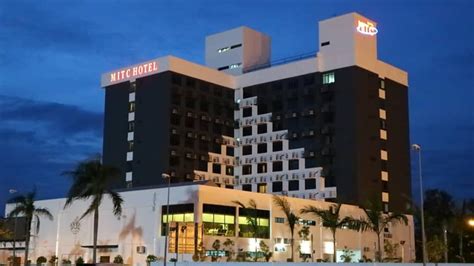 .budget hotel melaka, melaka on tripadvisor: 11 Hotel Mesra Famili Di Melaka Yang Ada Pool, Waterpark ...