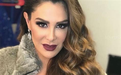 Singer ninel conde poses for photos during the launching of ninel conde's new clothing line 'fashion. Ninel Conde responde a quienes la compararon con Lyn May