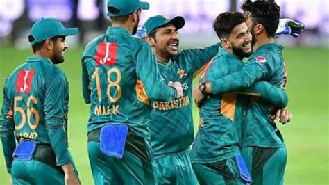 Pakistan´s mohammad rizwan (l) celebrates after scoring a century (100 runs) during the first. Pakistan Vs South Africa 3rd T20 2019 Live Full Update ...