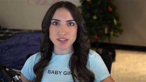 Warzone Streamer Nadia Apologizes After Twitch Ban For Doxxing Viewer