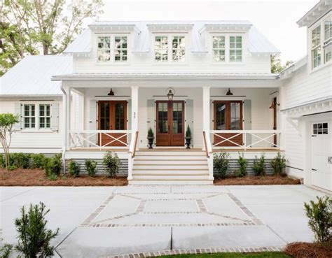 The Best White Paint Colors For Exteriors Plank And Pillow