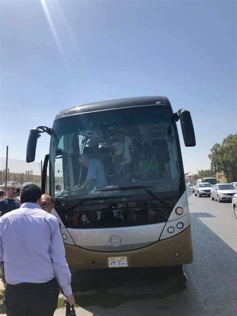 Blast Hits Tourist Bus Near Egypts Giza Pyramids 17 Injured Arab News