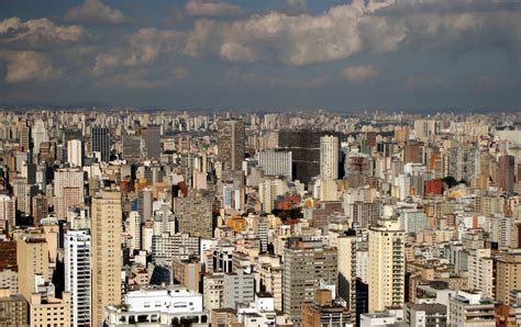 Osvaldo cruz é um município brasileiro do estado de são paulo.foi fundado com o nome de califórnia em 6 de junho de 1941 por max wirth, um cidadão suíço.em 11 de novembro de 1941 foi elevada a distrito, sendo que em 1 de janeiro de 1945 foi criado o município que recebeu o nome em homenagem ao proeminente cientista brasileiro oswaldo cruz. Lista das maiores áreas urbanas do Brasil por município ...