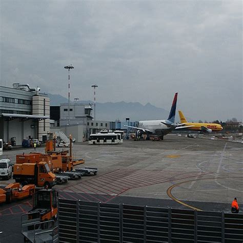 Book airport pisa rooms, pisa on tripadvisor: Galileo Galilei Airport, Pisa, Italy Tourist Information
