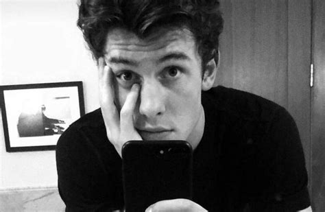 Black🖤 And White ️ Shawn Mendes Army Amino