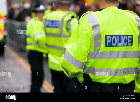Crowd Control Policing Hi Res Stock Photography And Images Alamy
