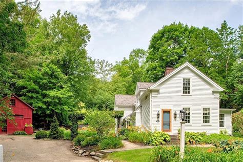 Five Adorable Cottages You Can Buy Around New England