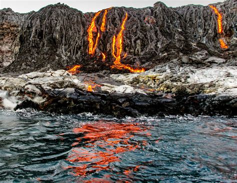Underwater Volcano Facts Science Struck