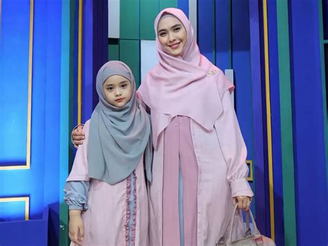 Potret Anak Oki Setiana Dewi Yang Berhijab Sejak Kecil Wajahnya Yang