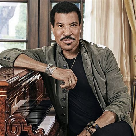 UP CLOSE WITH LIONEL RICHIE ON TRAVELING THE WORLD IN STYLE, AND HIS ...