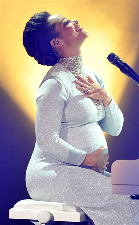 Shimmer Queen From Alicia Keys Pregnancy Style E News