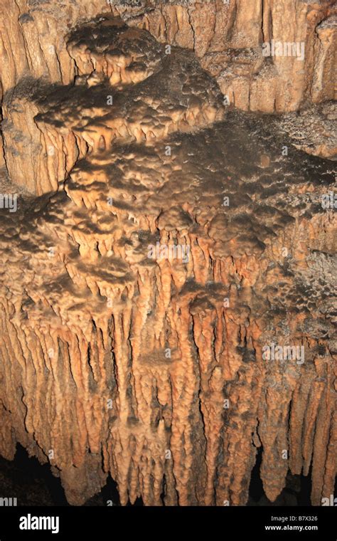 Flowstone Formation In Cave Stock Photo Alamy