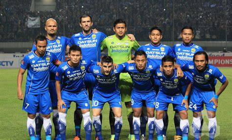 Okeh gaes, dalam kesempatan kali ini kami telah memiliki daftar 20 desain jersey persib bandung part 1, yang nanti akan kami sambung lagi di part 2. Persib Bandung Home 2016 | Jersey Liga Indonesia