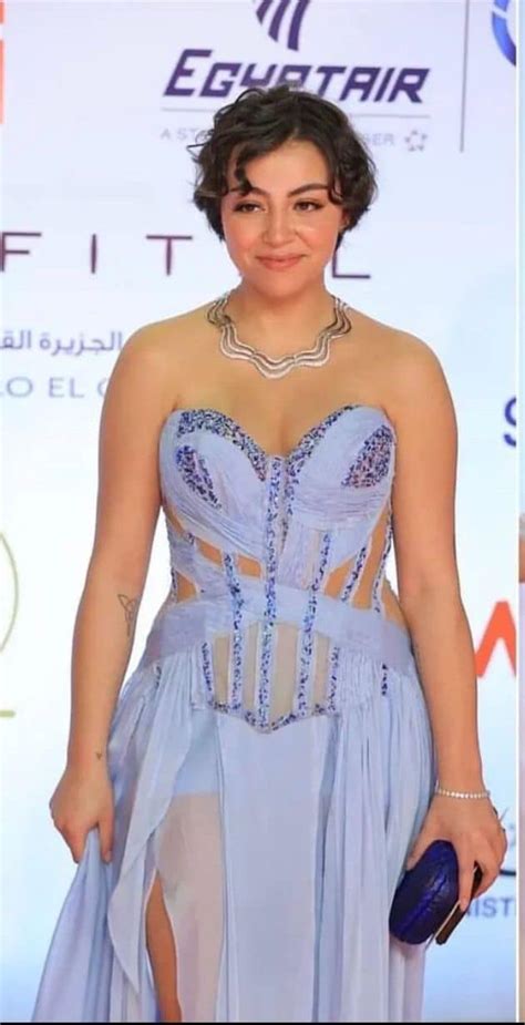إلهام شاهين تهنئ ابنة شقيقتها بفوز فيلمها في مهرجان القاهرة السينمائي