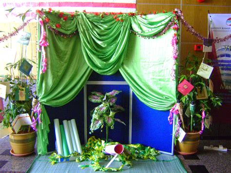 Hari raya idul fitri 1442 h segera tiba di tahun 2021 ini, perayaan lebaran pun mulai dipersiapkan. kekwis Sarawak: 2011-hiasan hari raya untuk Opis