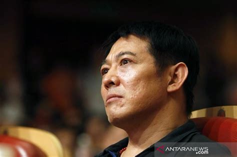 9.9 / 10 ( 20 votes ). Kaisar Di Film Mulan - Kesedihan Jet Li Di Film Mulan Tidak Bisa Bertarung Karena Memerankan ...