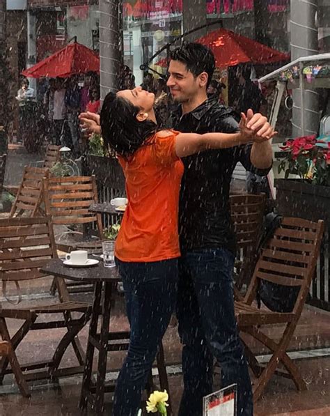 Wow Here’s A Glimpse Of Romantic Song Between Sidharth Malhotra And Rakul Preet Singh In