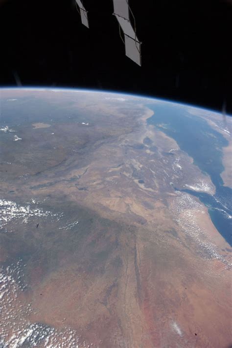 Amazing Photos Of Earth Taken From Outer Space 31 Pics