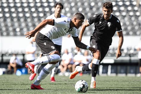 O jovem avançado internacional português, que na última época se destacou na equipa b, é tido como uma grande promessa e a sua inclusão na equipa principal até pode acontecer mais cedo do que previa. Noah Holm fica em Guimarães - Mais Guimarães