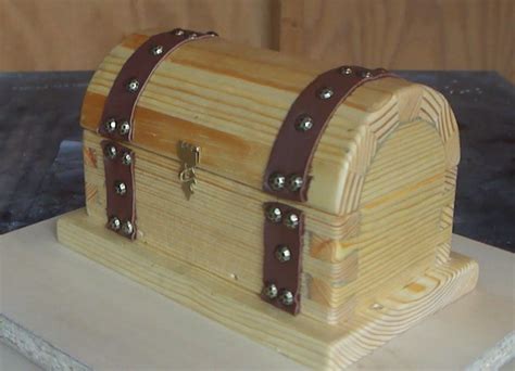 How to make a Pirate Treasure Chest | Pirate treasure chest, Chests diy