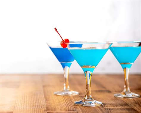 Blue Moon Cocktail Recipe Master The Art Of Mixology