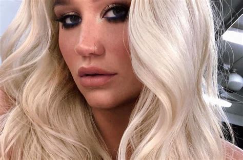 Kesha Says Im Not Gay And Im Not Straight I Dont Know What I Am But Im Open To It