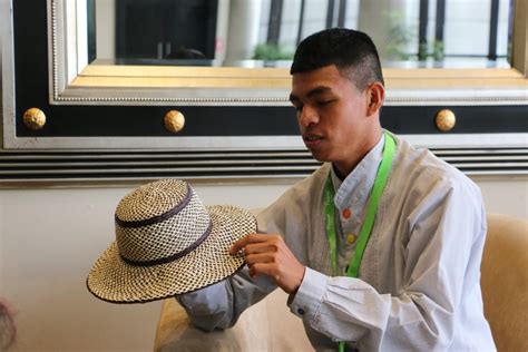 Joven Artesano Explica Por Qué El Sombrero Pintao Es El Orgullo De La