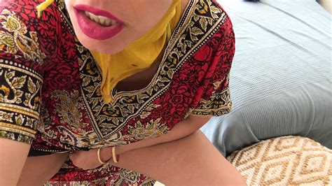 Une Milf Arabe Saoudienne à Gros Cul Trompe Son Mari Pour Du Sexe Brutal En Hijab Xhamster