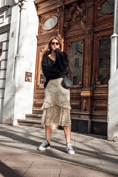 Spring Outfit Midi Skirt And Cardigan Fashionblog Berlin