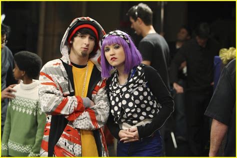 Full Sized Photo Of Emily Osment Cody Linley End Jake 31 Emily Osment