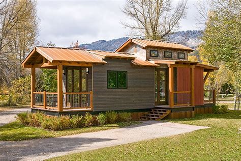 The Caboose 400 Sq Ft Cabin By Wheelhaus