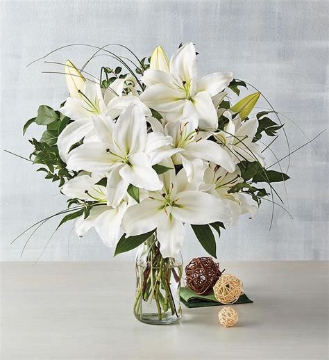 Order The White Lily Bouquet From Harry And David For More Than 80 Years