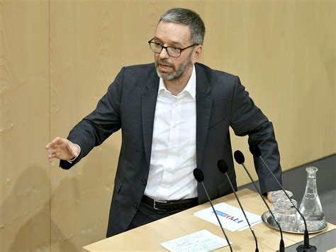 Der bundesrat hat 61 mitglieder. FPÖ wird Ministeriengesetz im Bundesrat nicht blockieren ...