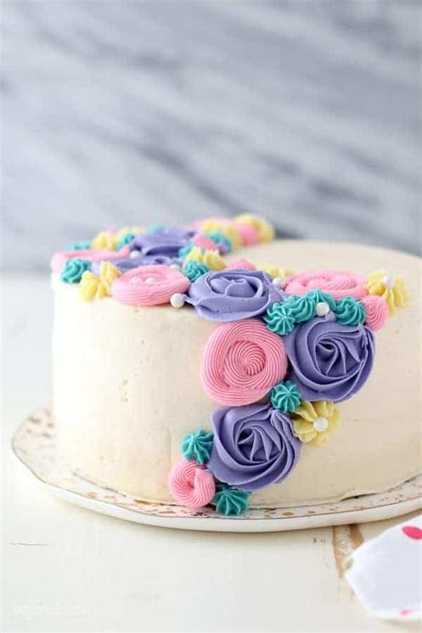 Best Buttercream Frosting For Decorating Cakes Cake Decorations