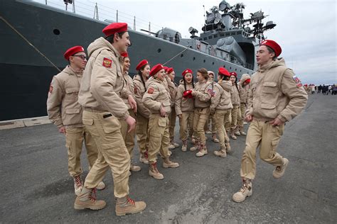 Exército russo lançará loja virtual de roupas Russia Beyond BR